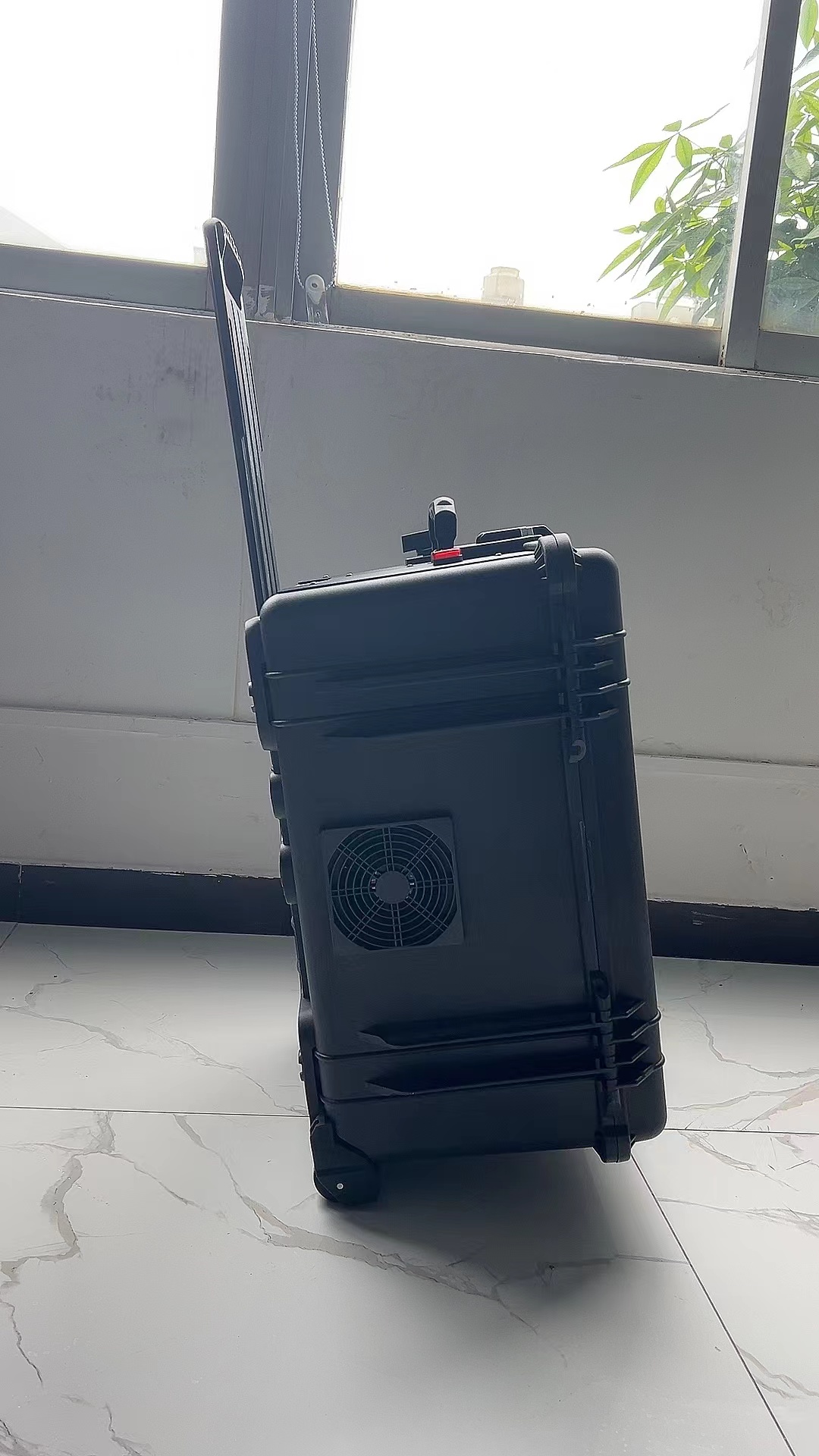 钢城手拉箱型移动通信干扰器